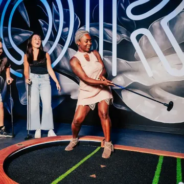 Visitors at Par 3, Newport on the Levee:  Newport, KY Visitors at Par 3, Newport on the Levee:  Newport, KY