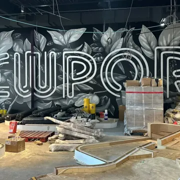 Mural in Progress at Par 3, Newport on the Levee:  Newport, KY Mural in Progress at Par 3, Newport on the Levee:  Newport, KY